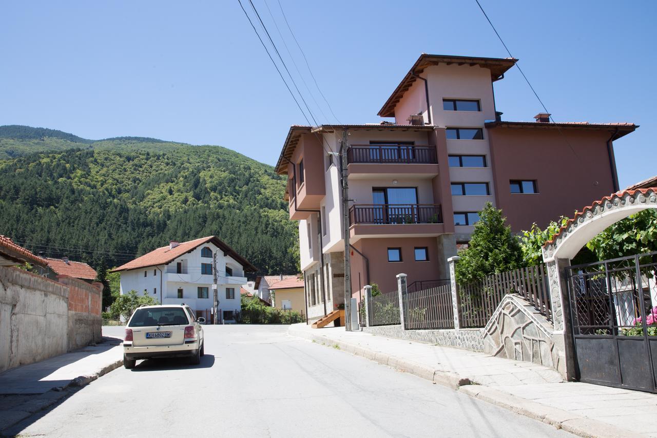 Sveti Nikola Family Hotel Sapareva Banya Exterior foto